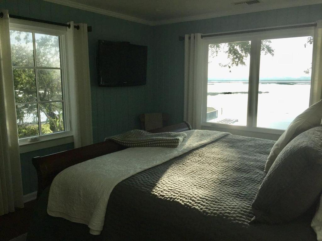 Bed and Breakfast Waterside Retreat Мерреллс-Инлет Экстерьер фото